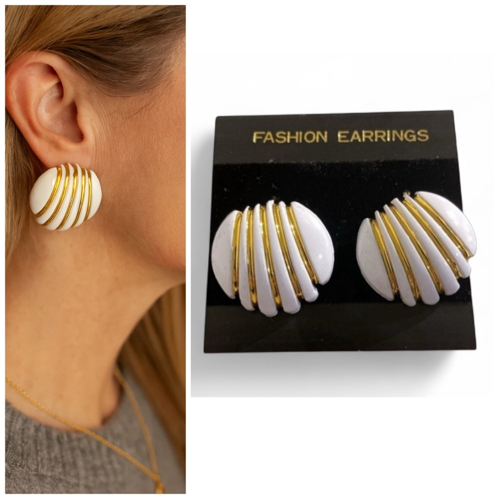 NWT Fashion Earrings Striped Dome Earrings - White and Gold‎